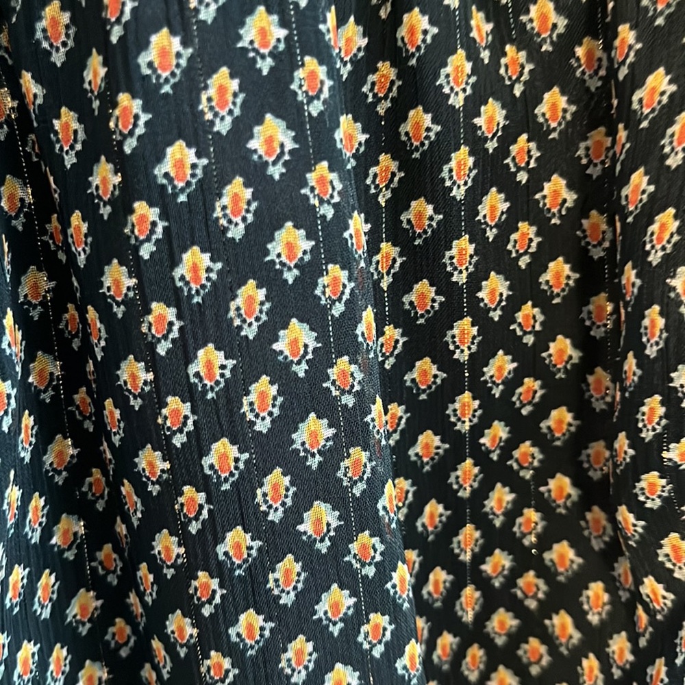 Draped dress with metallic thread - Picture 3 of 4